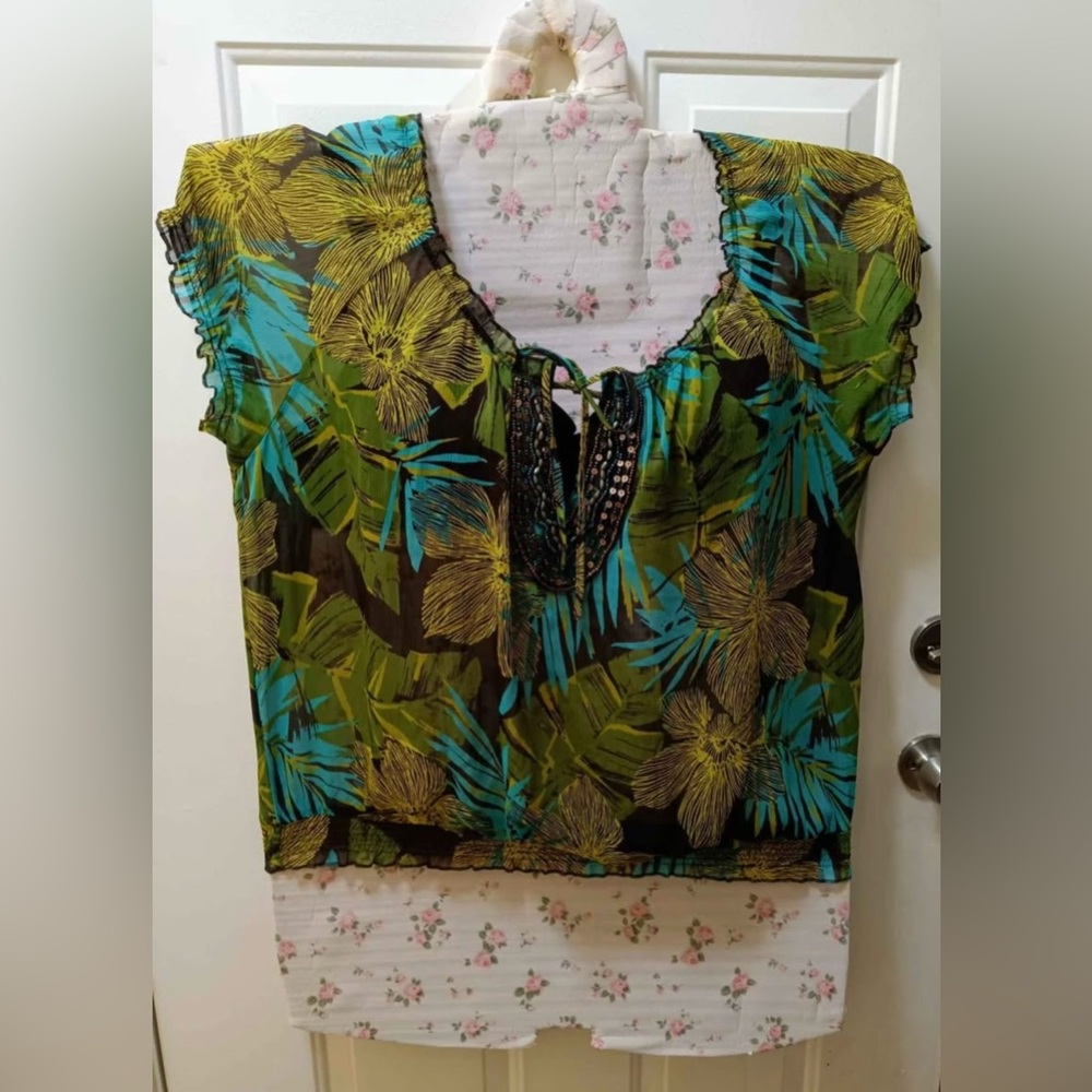 Apt. 9 Green and Blue Floral Blouse